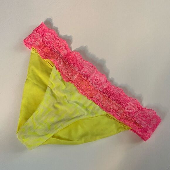 Beach Bunny Bikini‎ Bottom - Picture 9 of 9